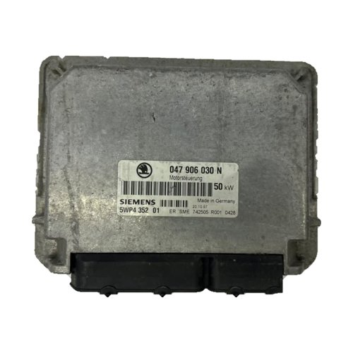 Centralina motore 047906030N 5WP4352 01 Skoda Felicia 1.3 MPI 50 kW Usata