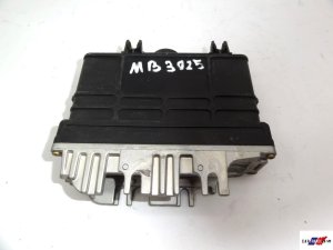 Centralina Ecu 0261200796  030906026M Bosch