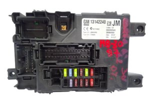 Scatola dei fusibili 13142240 JM Delphi 28084930 Opel