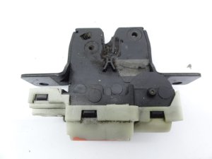 Serratura del portellone posteriore Renault Modus 8200947699