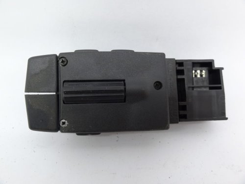 Manopola del radiocomando Renault Laguna 2 8200058695