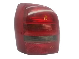 Lampada posteriore sinistra Audi A4  B5 Avant 8D9945095A