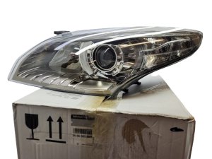 Faro allo xeno sinistro 260606389R Nuovo OE Renault Megane III