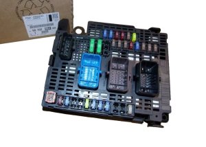 Scatola fusibili 9810296480 Peugeot 508 Originale