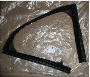 Guarnizione finestrino posteriore sinistro  9300X8 Peugeot 3008 5008 Originale
