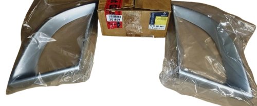 Griglia presa d'aria 7711425445 Renault Megane III Originale
