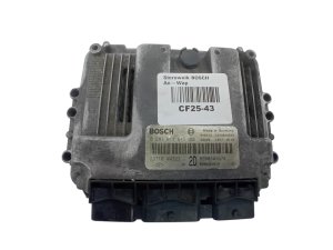 Centralina  ECU 0281011645 8200305678 Renault