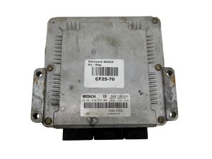 Centralina ECU 0281010556 8200095416 8200153946 Bosch Renault