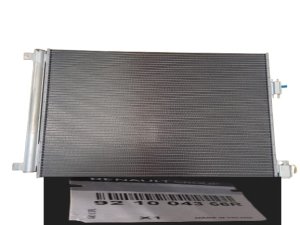 Condensatore dell'aria condizionata 921004366R Dacia Duster II Originale Nuovo