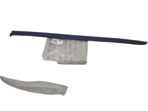 Listello parabrezza anteriore sinistro 8120AC 8120.AC  Citroen C5 08- Originale Nuovo