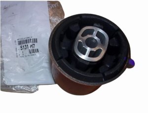 Boccola barra posteriore 5131.H7 5131H7 Peugeot 308 3008 Originale Nuova