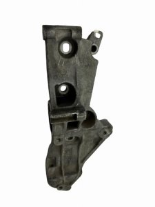 Fissaggio alternatore 8200425034 Renault Clio 3 Megane 2  1,6