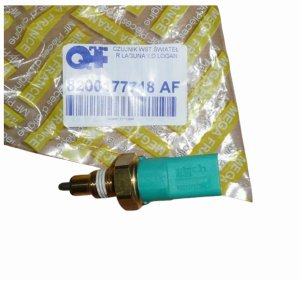 Sensore di retromarcia  8200177718 Renault