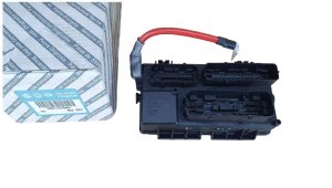 Scatola fusibili 51737885 Fiat Grande Punto 1.3D MULTIJET DS/TBZ Originale Nuovo